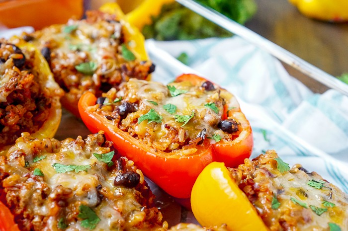 Hearty Turkey Stuffed Peppers - This dinner idea is one of my favorite comfort food meals! Plus, it makes delicious leftovers! | The Love Nerds #ad #MealsWithMinute
