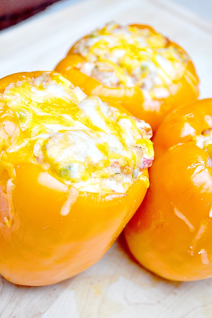 Jalapeno and Ranch Chicken Stuffed Peppers made with Kraft Classic Ranch! A fabulous dinner idea with a spicy kick. {The Love Nerds} #FoodDeservesDelicious #shop