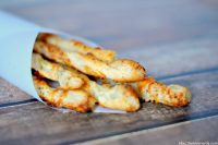 Herbed Cheese Straws is a super easy appetizer, which makes it the perfect date night app! Plus, check out other great recipe ideas for your Dinner for Two! {The Love Nerds}