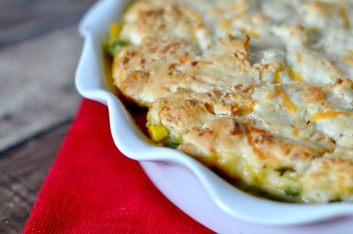 Easy Dinner Ideas the whole family will love with only 10 minutes of prep work, like this Creamy Garlic & Herb Chicken Pot Pie with a Cheddar Biscuit Crust! {The Love Nerds} #Ad #WeekNightHero 