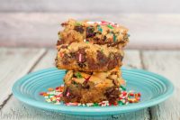 Sprinkle Congo Bars - These Chocolate Chip Cookie Bars are super delicious and a treat everyone will love!