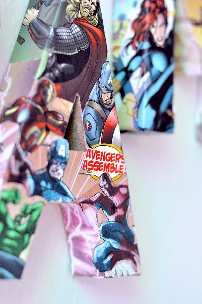 Who loves superheroes? If yes, you'll love these DIY Comic Book Letters! Perfect in a kid's room or play room as wall art or shelf decor! {The Love Nerds}