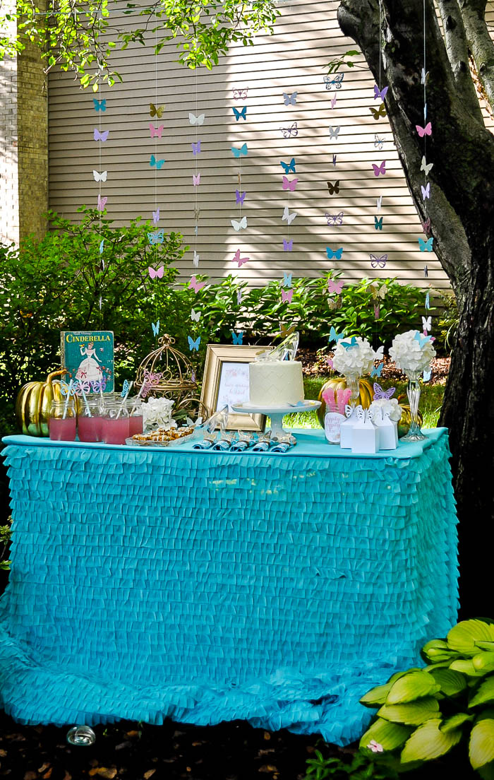 Gorgeous Cinderella Party Ideas inspired by the new Cinderella movie! | The Love Nerds #DisneySide