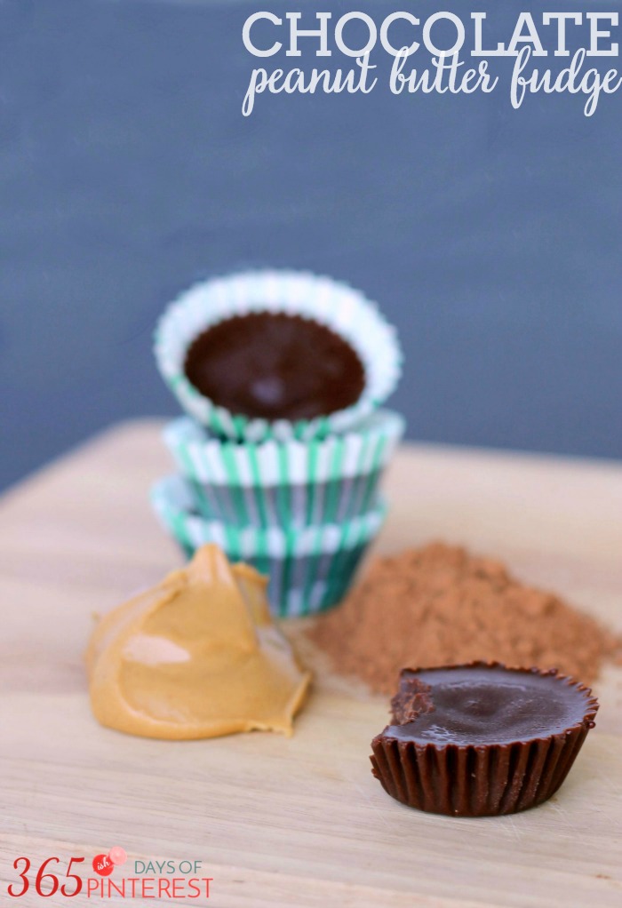 Creamy Chocolate Peanut Butter Fudge made with only 5 ingredients! It's the perfect way to satisfy your sweet tooth if you are trying to eat cleaner! | The Love Nerds Contributors