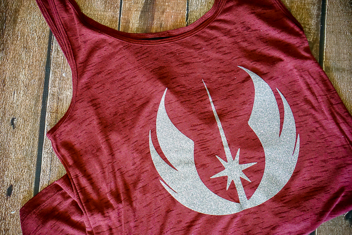 Making your own nerd shirts is so easy! Come see how I made these DIY Star Wars Shirts and get crafting! | The Love Nerds 