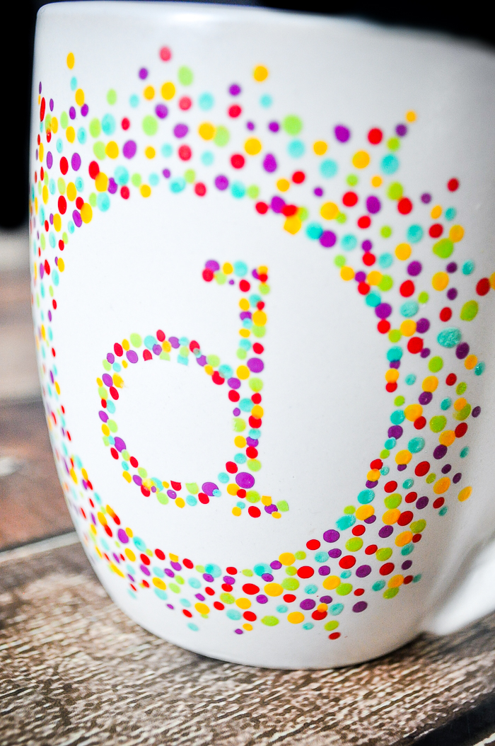 Painted Initial Mug - Do you love handmade gifts ideas? Then you'll love this easy and fun personalized! | The Love Nerds 