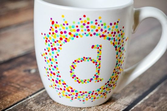 Painted Initial Mug - Do you love handmade gifts ideas? Then you'll love this easy and fun personalized! | The Love Nerds
