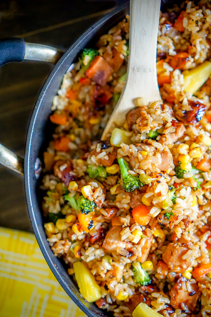 Chicken Teriyaki Brown Fried Rice - This one pot meal is filled with lots of of veggies and makes a delicious easy dinner idea! | The Love Nerds AD MealsWithMinute 