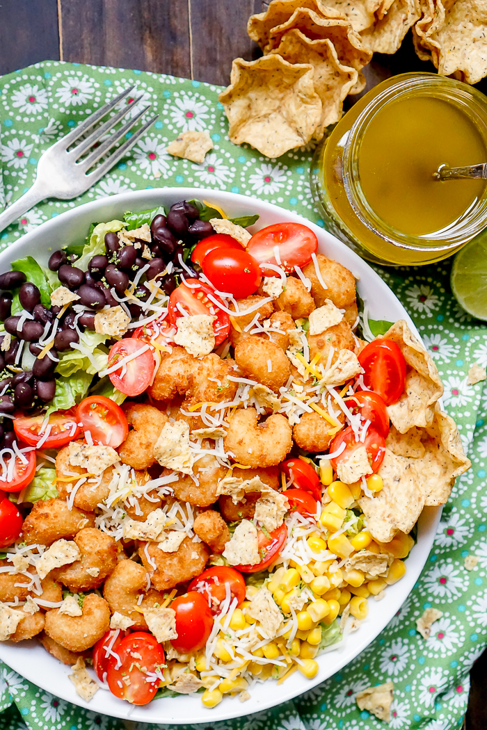 Crispy Shrimp Taco Salad Recipe with Honey Lime Vinaigrette - An easy weeknight dinner that's fresh and tasty! | The Love Nerds #ad #SNPSweepstakes #HealthyHeartPledge