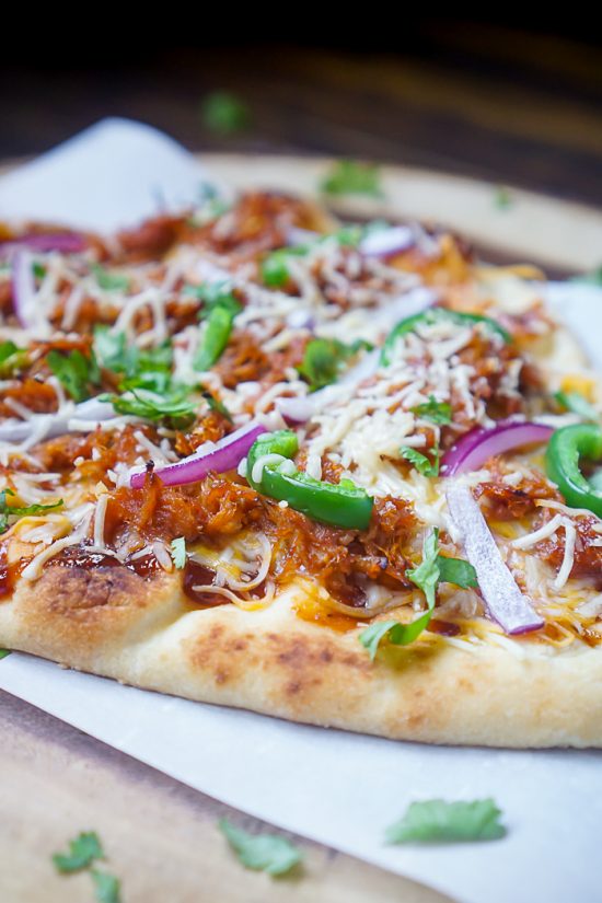 15 Minute BBQ Pulled Pork Flatbread Pizza The Love Nerds