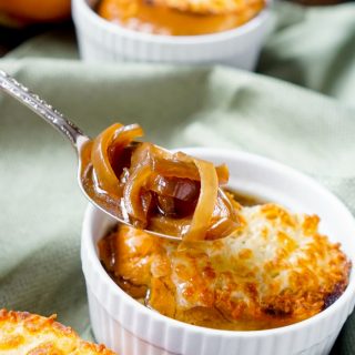 Entirely Made in the Slow Cooker French Onion Soup