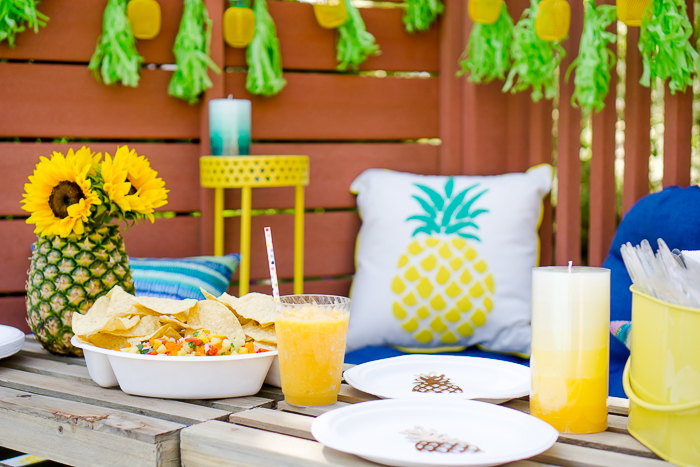 8 Tips for Hosting the Ultimate Pineapple Pool Party! From tips and tricks to fun Tropical Slushy Recipe for both the kids and adults, I have you covered! | The Love Nerds #ad #MyChinetParty @mychinet
