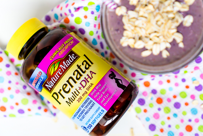Have a healthy pregnancy with NatureMade Prenatal Vitamins and a healthy smoothie for pregnancy with superfoods. 