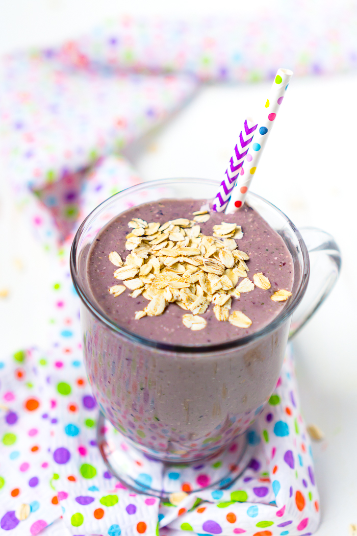 Pregnancy Smoothie with Ginger, Berries, Spinach and Greek Yogurt! Pregnancy Super Foods!