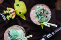 A decadent Star Wars drink recipe in honor of Yoda - a Mint Chocolate Chip Frozen Mudslide! This boozy milkshake recipe can be enjoyed as dessert or cocktail all year long! 