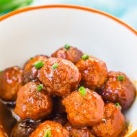 Honey Sriracha Meatballs - The Love Nerds