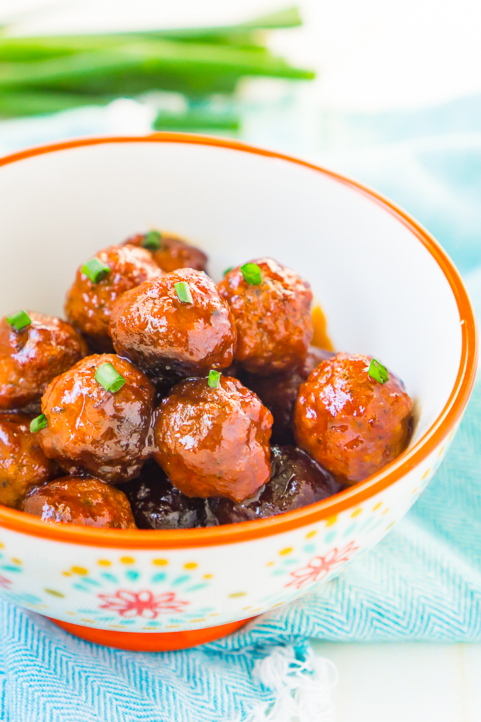Combine crowd favorite Sriracha sauce with honey, lemon or lime juice, garlic and onion for the best meatball recipe - Honey Sriracha Meatballs! A huge hit for your game day party guests! 